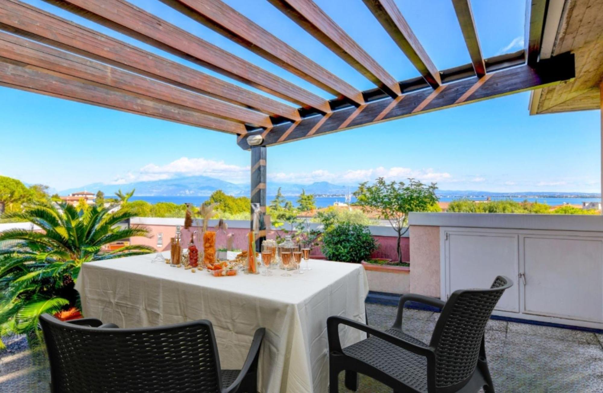 Desenzanoloft Official Partner Marriott Homes & Villas - Gardastar La Stella Del Lago Desenzano del Garda Exteriér fotografie