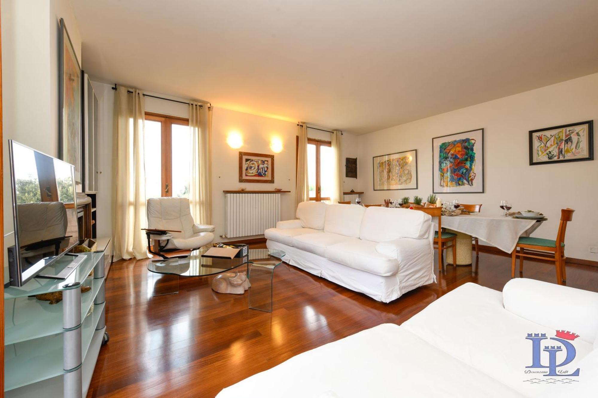 Desenzanoloft Official Partner Marriott Homes & Villas - Gardastar La Stella Del Lago Desenzano del Garda Exteriér fotografie