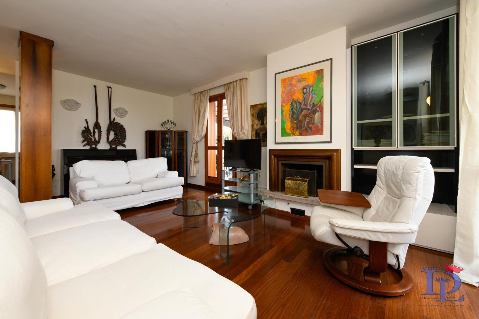 Desenzanoloft Official Partner Marriott Homes & Villas - Gardastar La Stella Del Lago Desenzano del Garda Exteriér fotografie