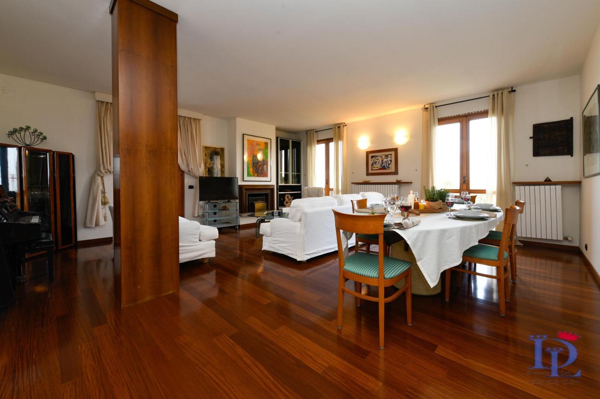 Desenzanoloft Official Partner Marriott Homes & Villas - Gardastar La Stella Del Lago Desenzano del Garda Exteriér fotografie