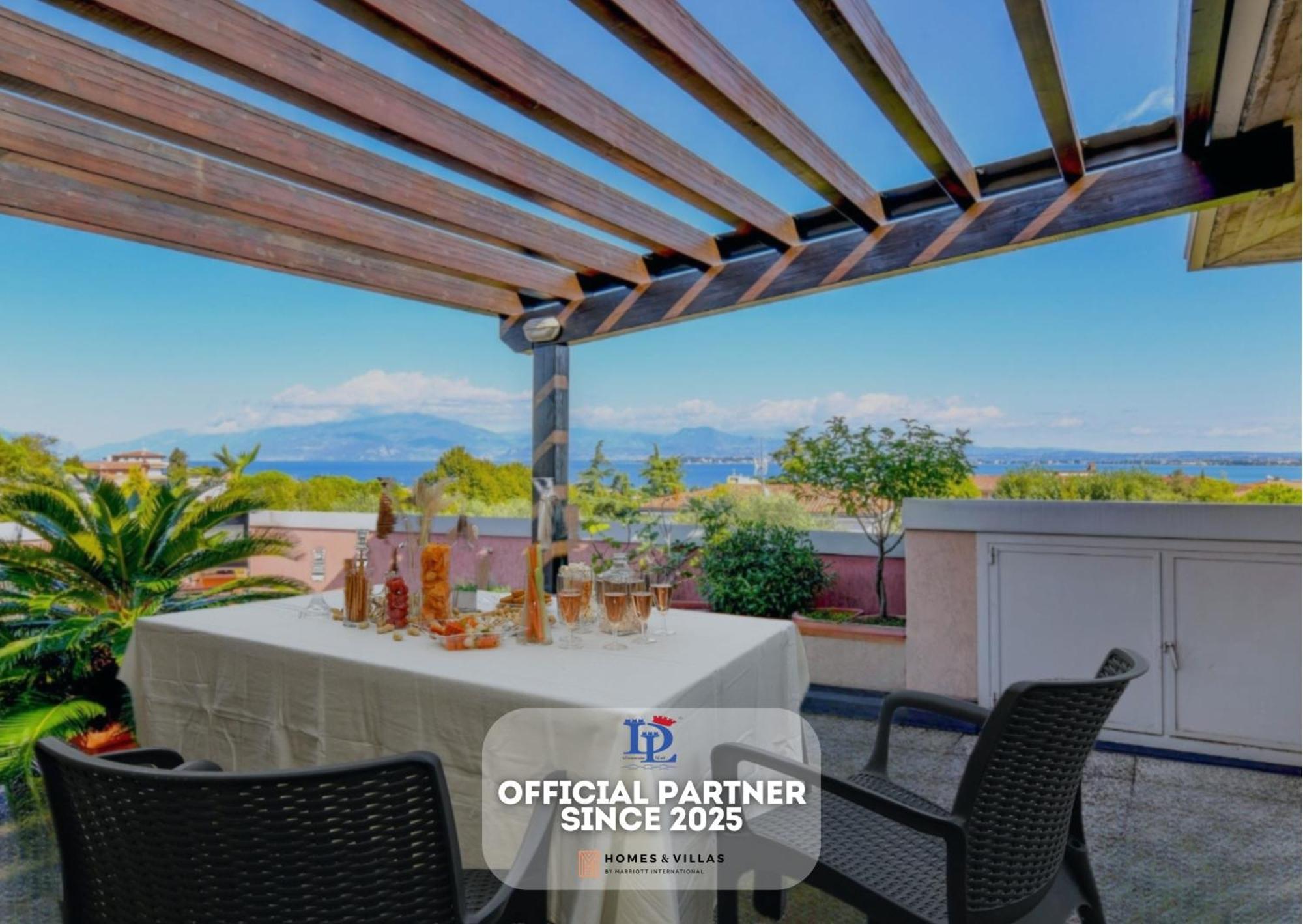 Desenzanoloft Official Partner Marriott Homes & Villas - Gardastar La Stella Del Lago Desenzano del Garda Exteriér fotografie