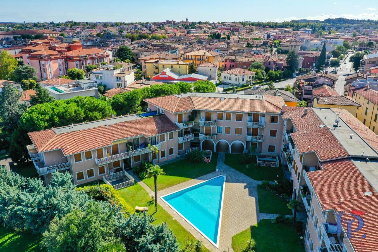 Desenzanoloft Official Partner Marriott Homes & Villas - Gardastar La Stella Del Lago Desenzano del Garda Exteriér fotografie